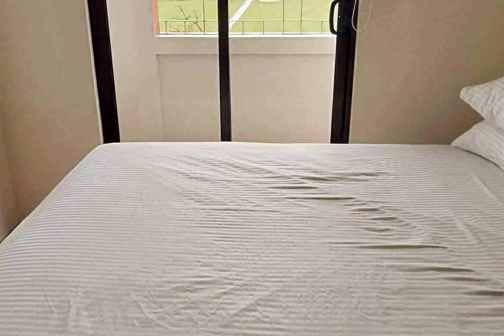 Dreamy 2Br Condo, With A Golf Course View Cebu Bagian luar foto