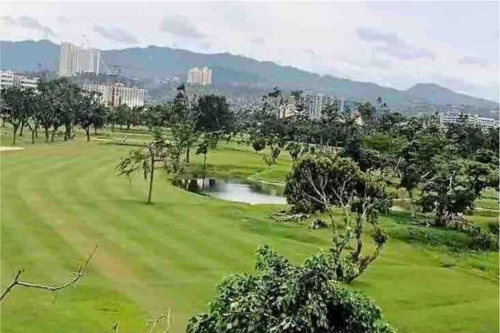 Dreamy 2Br Condo, With A Golf Course View Cebu Bagian luar foto